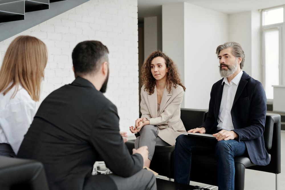 6 Reasons Why Sellers Need an External Deal Team